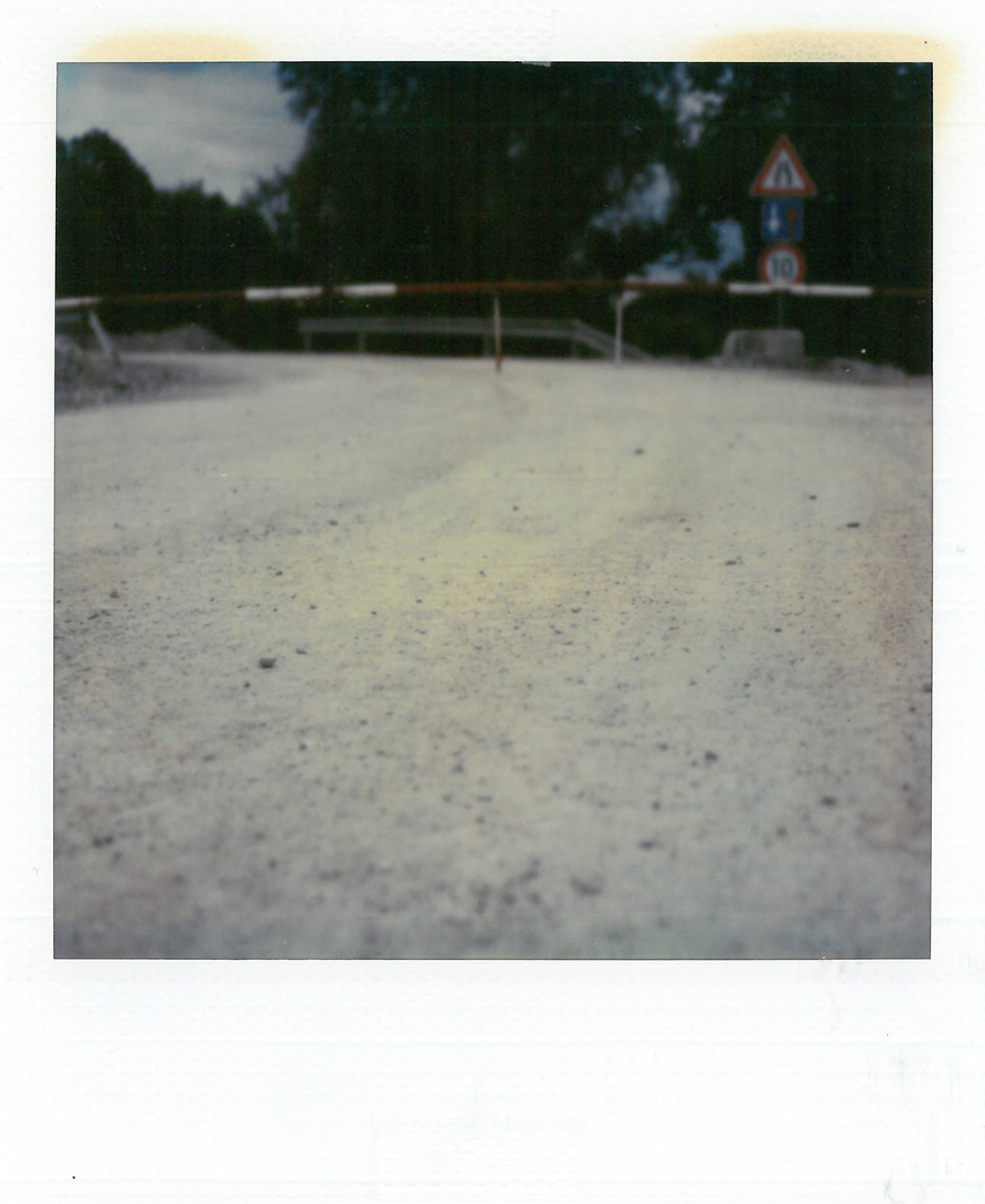 Sichtverhältnisse | Polaroid | 2001 | Andrea Huber